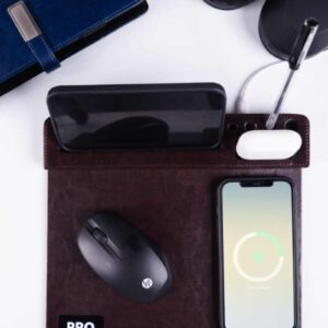 Detachable mouse pad with wireless charging